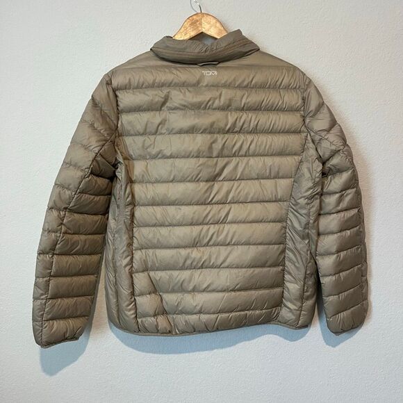 Tumi Pax Platinum Clairmont Packable Down Puffer Jacket Women's Size XL - Picture 3 of 11